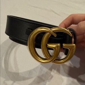 Gucci Black Leather Belt with Gold GG Emblem 75-30 Authentic